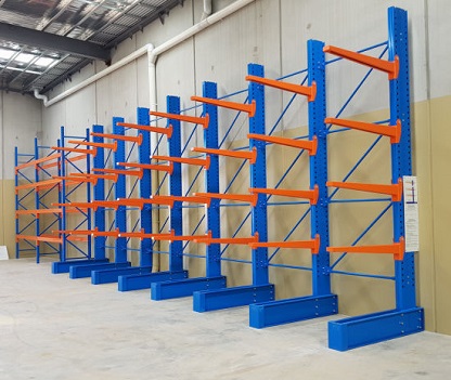 Heavy-duty cantilever racking